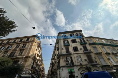 Villa i Naples, Naples, Naples - € 300.000 | Ref: Stazione.b - foto 2