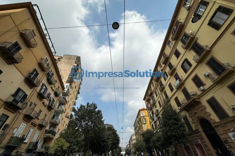 Villa i Naples, Naples, Naples - € 300.000 | Ref: Stazione.b - foto 3