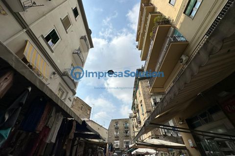 Villa i Naples, Naples, Naples - € 300.000 | Ref: Stazione.b - foto 8