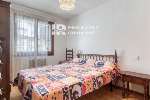 Villa a Roses, Gerona, Roses - € 235.000 | Ref: 3735 - foto 11