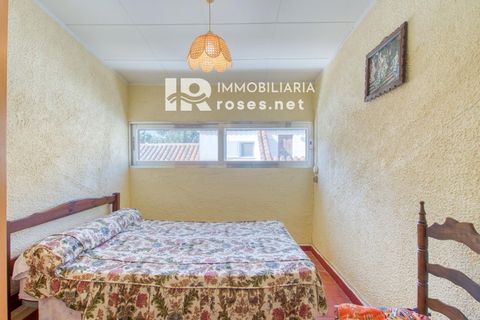 Villa a Roses, Gerona, Roses - € 235.000 | Ref: 3735 - foto 20