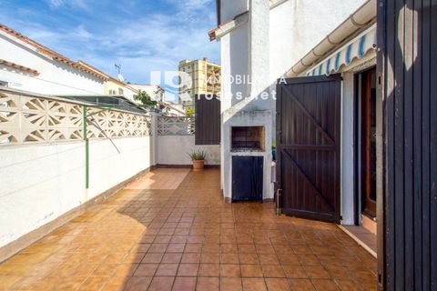 Villa a Roses, Gerona, Roses - € 235.000 | Ref: 3735 - foto 24