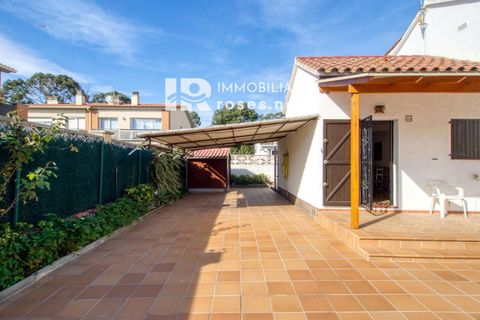 Villa a Roses, Gerona, Roses - € 235.000 | Ref: 3735 - foto 25