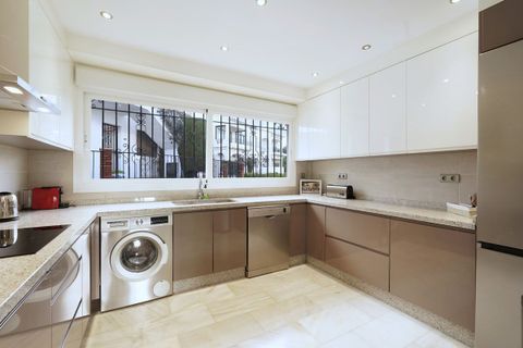 Lejlighed i Estepona, Malaga, Estepona - € 439.000 | Ref: R5292130 - foto 7