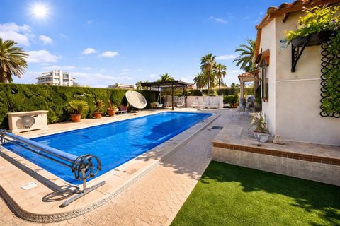Villa i Cabo Roig, Alicante, Cabo Roig - € 790.000 | Ref: 771014 - foto 1