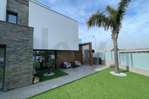 Rækkehus i Almada, Setubal, Almada - € 1.150.000 | Ref: KWPT-029315 - foto 1