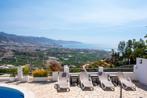 Villa i Nerja, Malaga, Nerja - € 1.250.000 | Ref: MNO2517 - foto 1