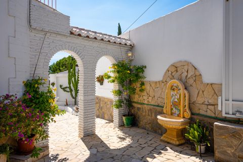 Villa i Nerja, Malaga, Nerja - € 1.250.000 | Ref: MNO2517 - foto 10