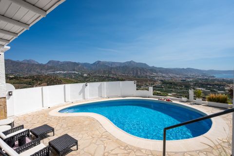 Villa i Nerja, Malaga, Nerja - € 1.250.000 | Ref: MNO2517 - foto 24