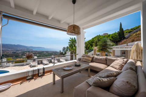 Villa i Nerja, Malaga, Nerja - € 1.250.000 | Ref: MNO2517 - foto 27