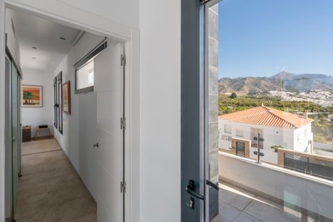 Villa in Nerja, Malaga, Nerja - € 749.000 | Ref: THM2612E - foto 16