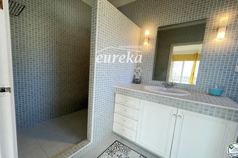 Villa a Roses, Gerona, Roses - € 765.000 | Ref: 2514 - foto 13