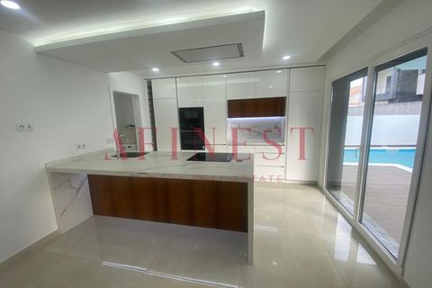 Villa i Corroios, Setubal, Corroios - € 750.000 | Ref: L1603/26 - foto 9