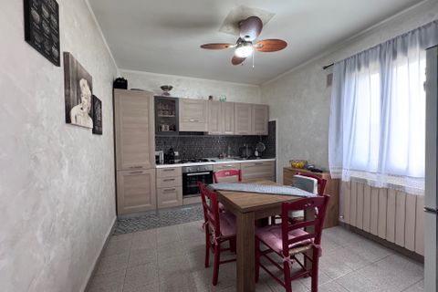 Villa i Adria, Rovigo, Adria - € 75.000 | Ref: MCEC120326 - foto 2