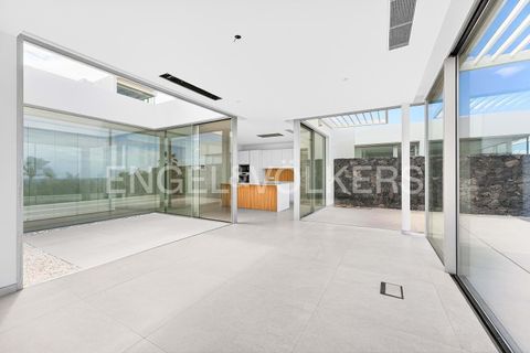 Villa a Adeje, Tenerife, Adeje - € 1.980.000 | Ref: W-048T90 - foto 9