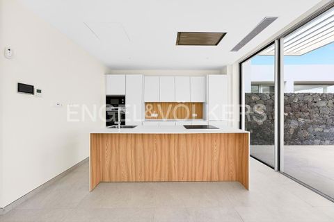 Villa a Adeje, Tenerife, Adeje - € 1.980.000 | Ref: W-048T90 - foto 13