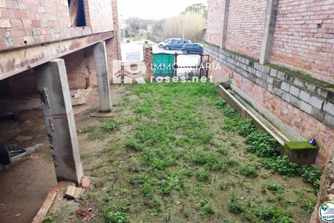 L'establiment comercial a Peralada, Gerona, Peralada - € 275.000 | Ref: 3744 - foto 1