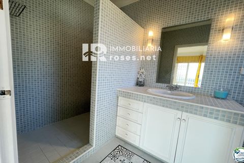 Villa i Roses, Gerona, Roses - € 765.000 | Ref: 3737 - foto 13