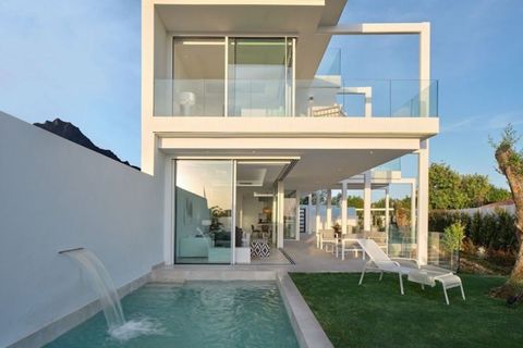 Villa a Marbella, Malaga, Marbella - € 1.950.000 | Ref: 121607 [COMPLEX: 15588] - foto 2