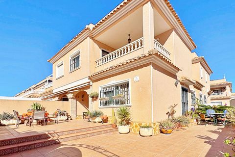 городской дом в Orihuela Costa, Alicante - фотография 1