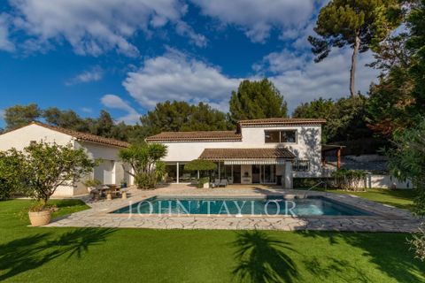 Villa i Antibes, Alpes-Maritimes, Antibes - € 1 696 000 | Ref: V0712AN - foto 2