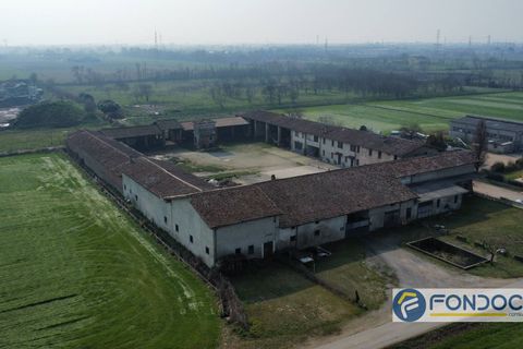 Landejendom i Castegnato, Brescia, Castegnato - € 950.000 | Ref: CAST.BG14 - foto 8