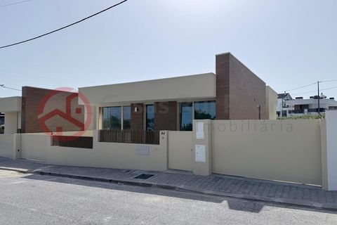 Villa i Corroios, Setubal, Corroios - € 650.000 | Ref: 4886CF4 - foto 44