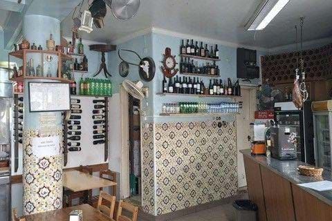 Erhvervsejendom i Amadora, Lisbon, Amadora - € 36.000 | Ref: C0221-03860 - foto 1
