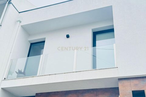 Villa en Odivelas, Lisbon, Odivelas - € 712.000 | Ref: C0221-03867 - photo 17