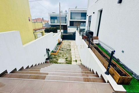 Villa en Odivelas, Lisbon, Odivelas - € 712.000 | Ref: C0221-03867 - photo 28