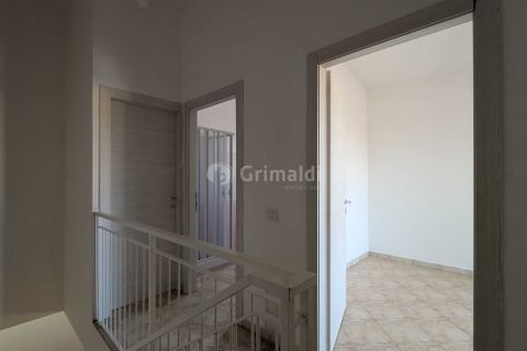 Villa i Anzio, Rome, Anzio - € 199.000 | Ref: G443 - foto 23