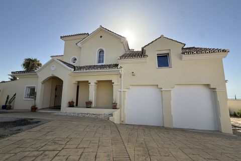 Villa a Estepona, Malaga, Estepona - € 1.395.000 | Ref: HFMl5191993 - foto 2