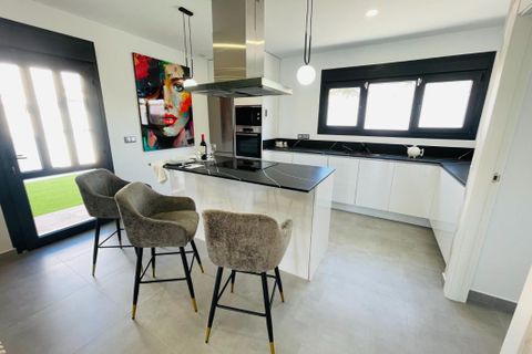 Villa i Torrevieja, Alicante, Torrevieja - € 1.200.000 | Ref: 422450 [COMPLEX: 422448] - foto 2