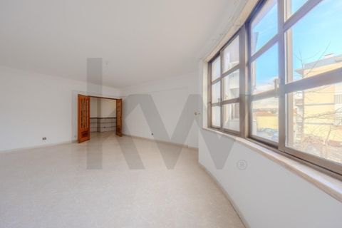 Apartament a Carnaxide, Lisbon, Carnaxide - € 1.650/mes | Ref: KWPT-026943 - foto 5