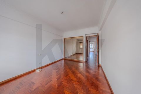 Apartament a Carnaxide, Lisbon, Carnaxide - € 1.650/mes | Ref: KWPT-026943 - foto 23