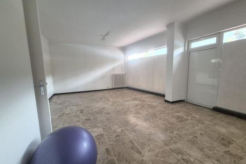 Erhvervsejendom i Contes, Alpes-Maritimes, Contes - € 235.000 | Ref: getkey_u_519106058 - foto 2