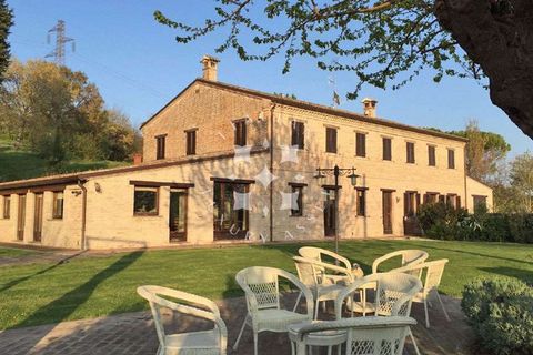 Villa a Pesaro, Pesaro and Urbino, Pesaro - € 1.250.000 | Ref: ila-573-945455 - foto 26