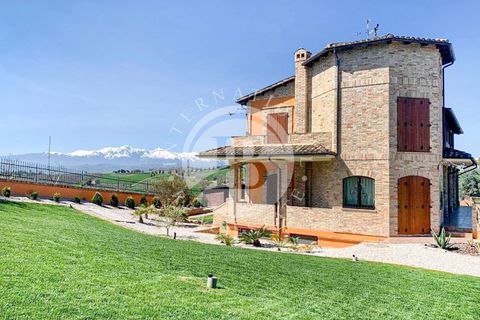 Villa a Morro d'Oro, Teramo, Morro d'Oro - € 1.500.000 | Ref: DL 11 - foto 3