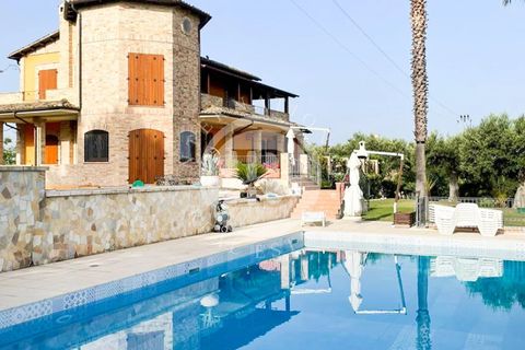 Villa a Morro d'Oro, Teramo, Morro d'Oro - € 1.500.000 | Ref: DL 11 - foto 4
