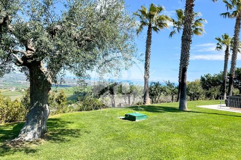 Villa a Morro d'Oro, Teramo, Morro d'Oro - € 1.500.000 | Ref: DL 11 - foto 5