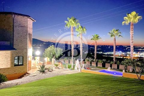 Villa a Morro d'Oro, Teramo, Morro d'Oro - € 1.500.000 | Ref: DL 11 - foto 25