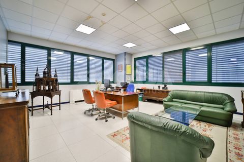 L'establiment comercial a Arcore, Monza and Brianza, Arcore - € 1.000/mes | Ref: UFF.ARCORE-TS1000A - foto 3