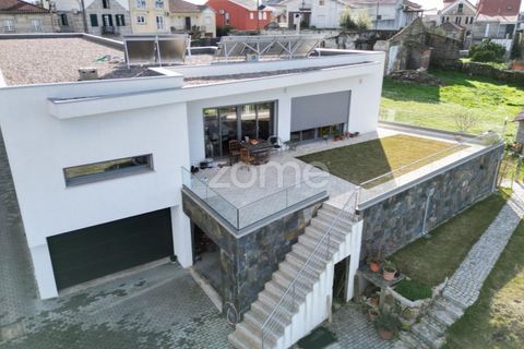 Villa i Paranhos, Porto, Paranhos - € 739.000 | Ref: ZMPT585893 - foto 2