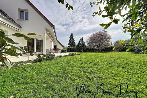 Villa i Orleans, Loiret, Orleans - € 530.000 | Ref: 340934620715 - foto 1