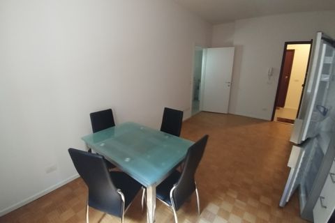Apartament a Modena, Modena, Modena - € 790/mes | Ref: 656 - foto 7