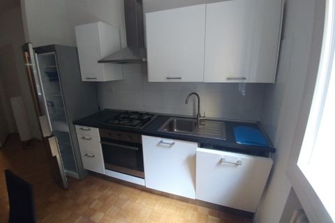 Apartament a Modena, Modena, Modena - € 790/mes | Ref: 656 - foto 8