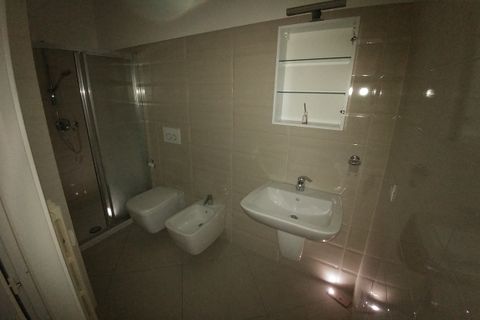 Apartament a Modena, Modena, Modena - € 790/mes | Ref: 656 - foto 25