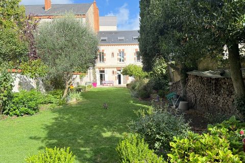 Villa a Orleans, Loiret, Orleans - € 970.000 | Ref: 340938218301 - foto 2