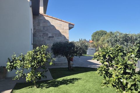 Villa i Millas, Pyrenees-Orientales, Millas - € 546.000 | Ref: 6FC23302B6244EB5 - foto 15