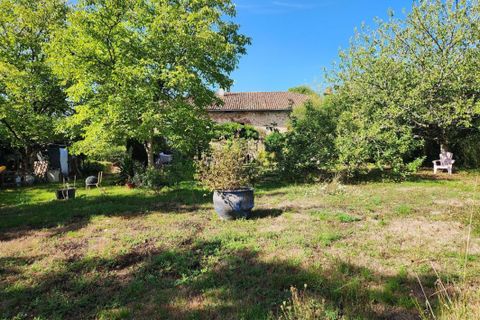 Landejendom i Brillac, Charente, Brillac - € 164.000 | Ref: 65576B4A30E04522 - foto 18